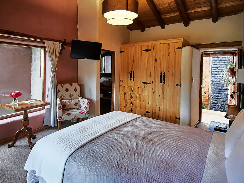 Habitación Matrimonial King Deluxe de Allpawasi Lodge con balcón privado